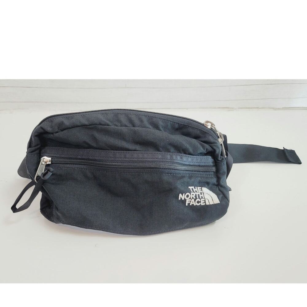 THE NORTH FACE BLACK CROSSBODY/ WAIST FANNY PACK IN TNF BLACK